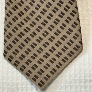Armani collezioni Classic Men's Beige and Brown Patterned Tie silk Italy